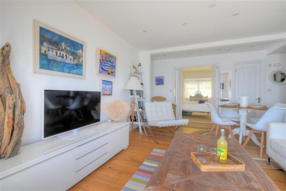 Seahorse Apartment Lyme Regis Exterior photo
